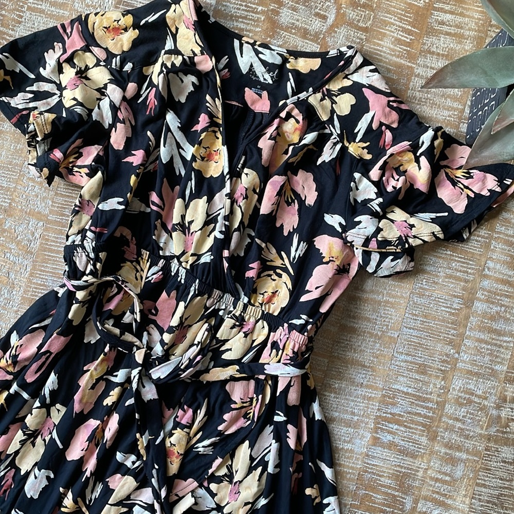 🎉HP🎉 Maternity Faux Wrap Maxi Dress